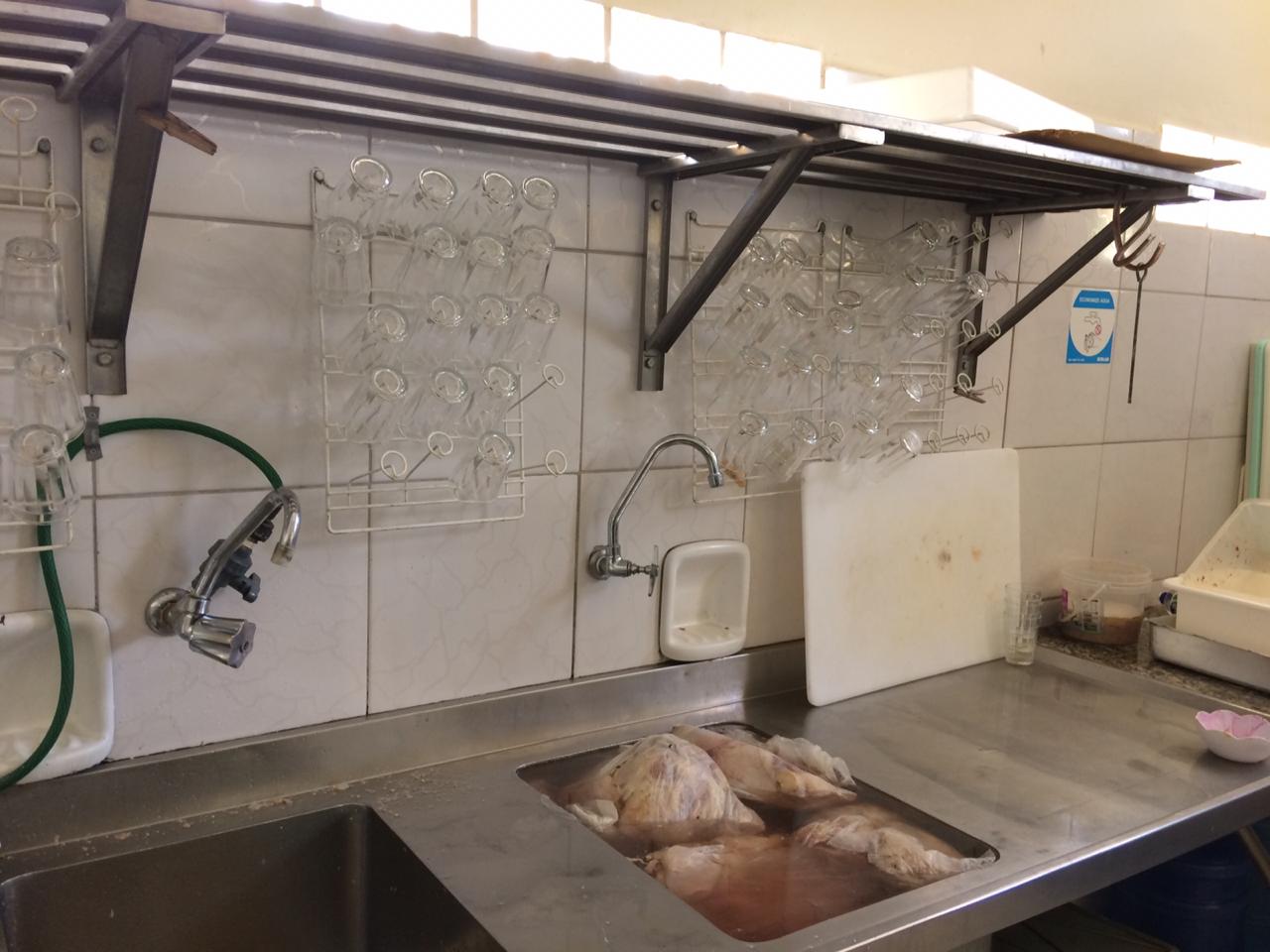 Cozinha casa de recuperação.jpg